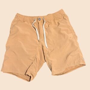 👍Vuori Men’s Tan Lightweight Shorts
